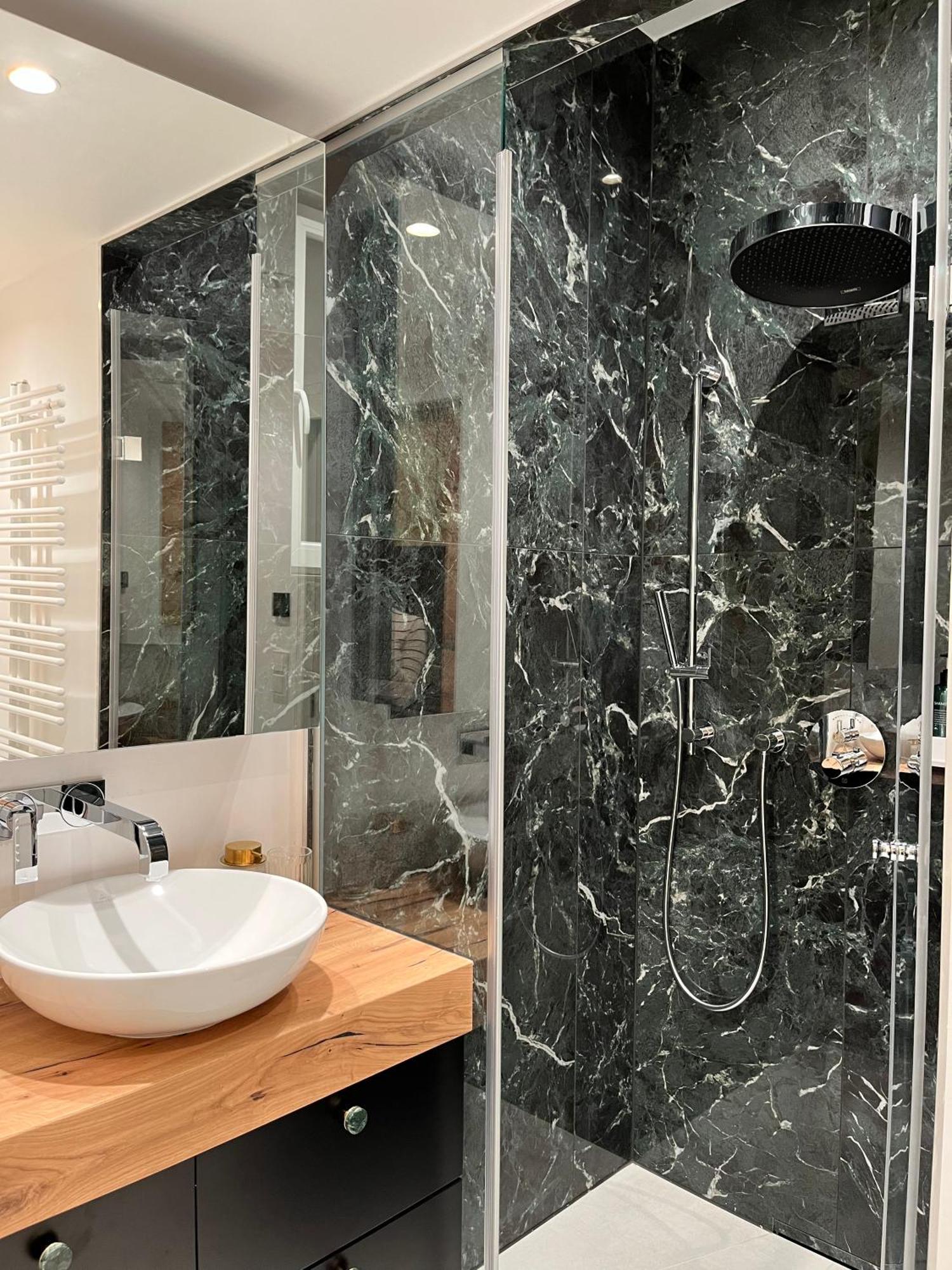 Luxurious One Room Apartment Near Schoenbrunn Palace فيينا المظهر الخارجي الصورة